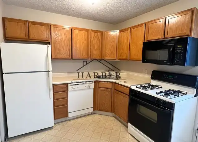 Property at 1221 S Linn St Unit 5B, Boone, IA, 50036, 3 beds, 1 bath, [object Object]