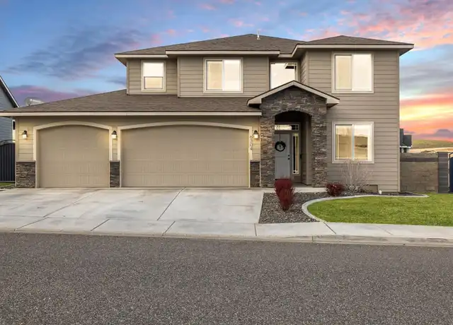 Property at 6304 W 38th Ave, Kennewick, WA, 99338, 5 beds, 3.5 baths, [object Object]