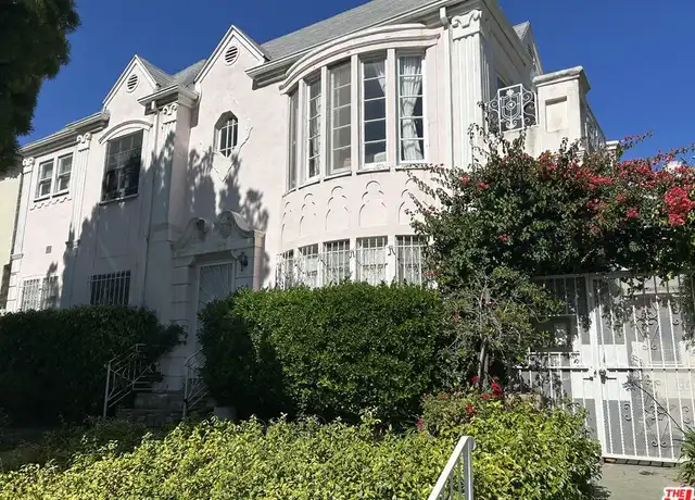Property at 244 S Lasky Dr Unit C, Beverly Hills, CA, 90212, 1 bed, 1 bath, [object Object]