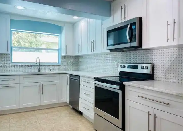 Property at 1610 SW 3rd Ave, Pompano Beach, FL, 33060, 4 beds, 2 baths, [object Object]