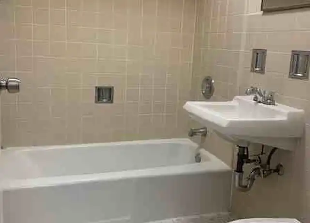 Property at 390 Executive Dr Unit 205, Carol Stream, IL, 60188, 1 bed, 1 bath, [object Object]