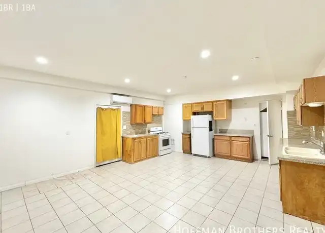 Property at 1023 Larch St Unit 4, Inglewood, CA, 90301, 1 bed, 1 bath, [object Object]
