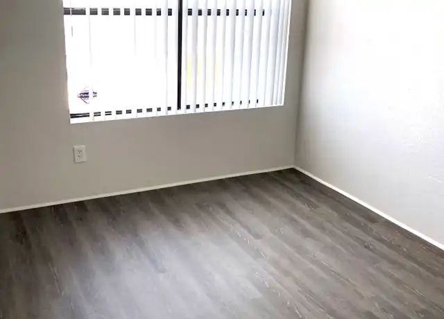 Property at 303 Vassar Dr SE Unit 3, Albuquerque, NM, 87106, 2 beds, 1 bath, [object Object]