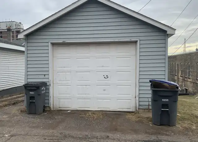 Property at 2025 W 3rd St Unit 2, Duluth, MN, 55806, 2 beds, 1 bath, [object Object]
