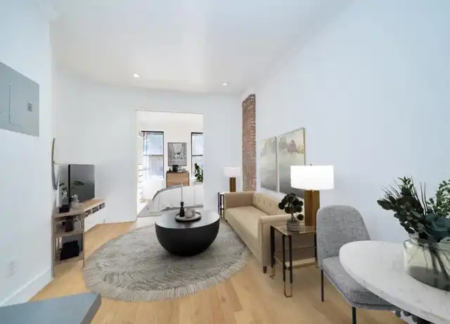 Property at 325 E 83rd St, New York, NY, 10028, 1 bed, 1 bath, [object Object]
