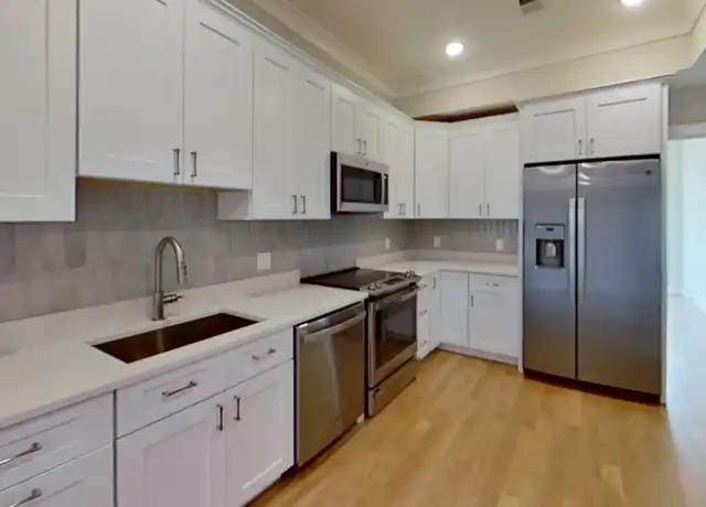 Property at 122 Warren St, Brighton, MA, 02135, 5 beds, 3 baths, [object Object]