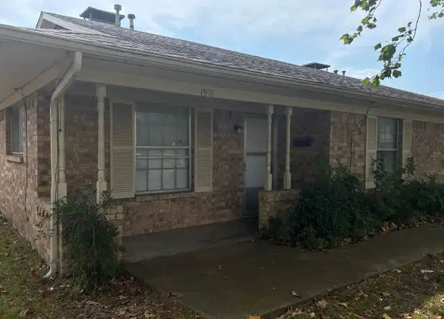 Property at 1921 Yarborough Dr Unit 1921, Sherman, TX, 75092, 3 beds, 2 baths, [object Object]
