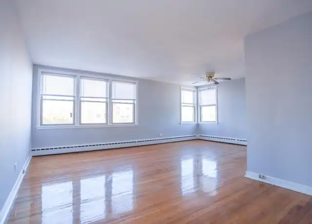 Property at 2417 W Farragut Ave, Chicago, IL, 60625, 2 beds, 1 bath, [object Object]