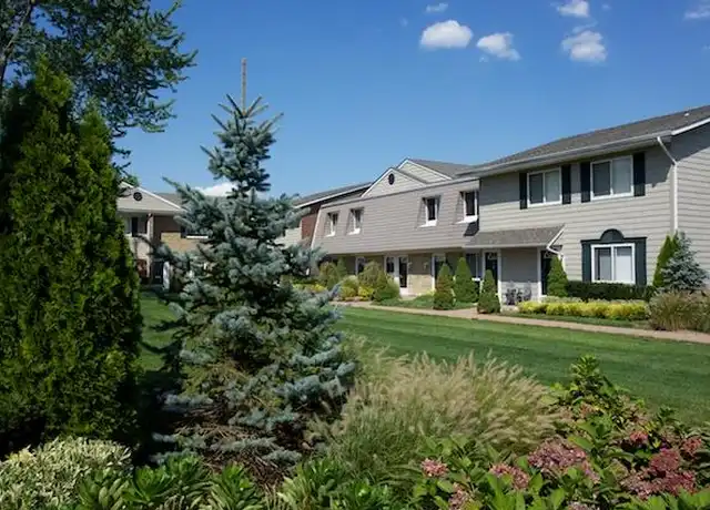 Property at 94 Moonlight Walk Unit 94, Holbrook, NY, 11741, 1 bed, 1 bath, [object Object]