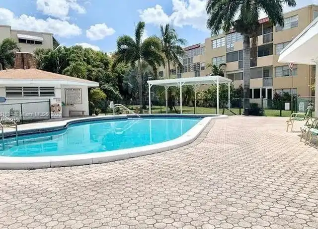 Property at 1333 E Hallandale Beach Blvd, Hallandale Beach, FL, 33009, 1 bed, 1 bath, [object Object]