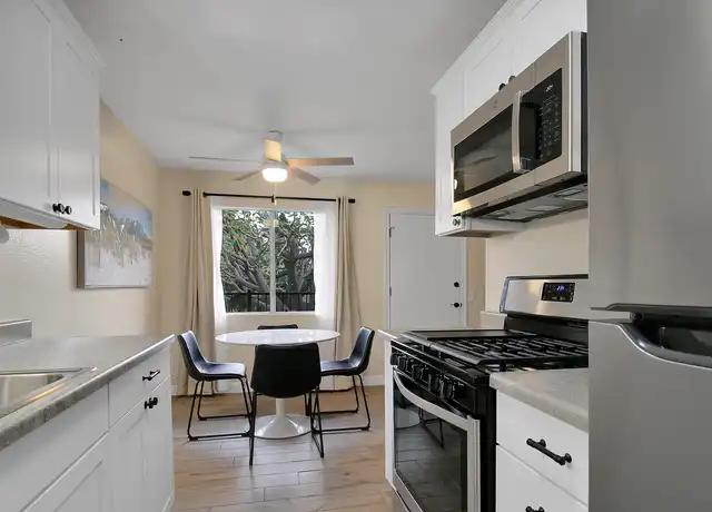 Property at Meadowlark Apartments - 3410 Avenida del Presidente, San Clemente, CA, 92672, 1 bed, 1 bath, [object Object]