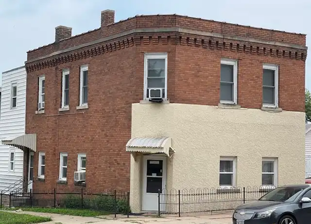 Property at 5401 S 32nd St Unit 2, Omaha, NE, 68107, 1 bed, 1 bath, [object Object]
