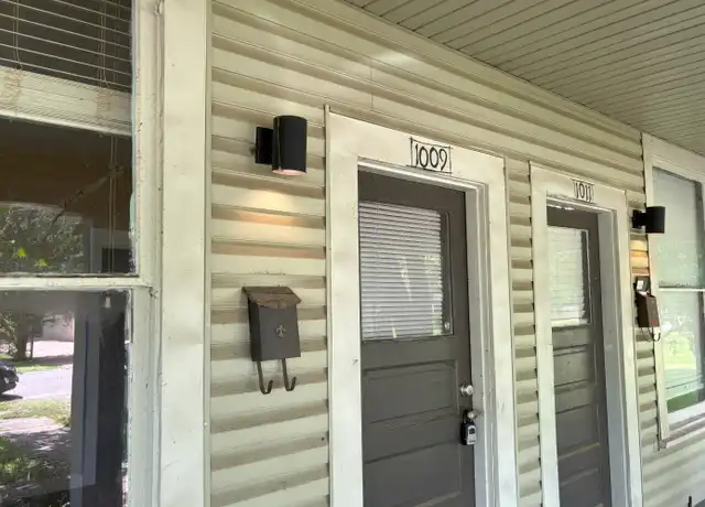 Property at 1009 Watkins St Unit 1, Conway, AR, 72034, 1 bed, 1 bath, [object Object]