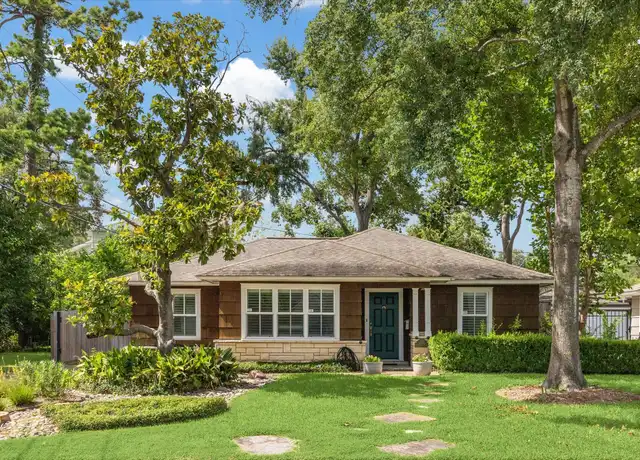 Property at 1119 Grovewood Ln, Houston, TX, 77008, 3 beds, 2 baths, [object Object]