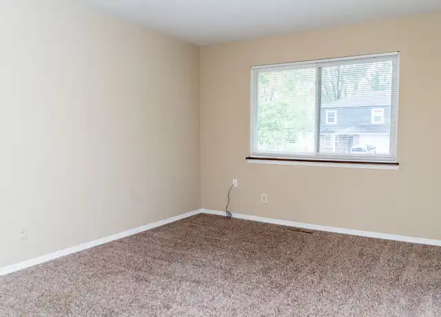 Property at 4501-4503 W Millbrook Dr, Columbia, MO, 65203, 3 beds, 1.5 baths, [object Object]