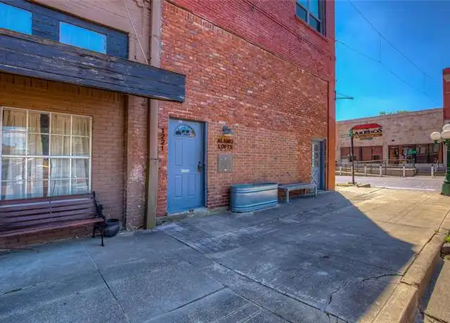 Property at 1221 Alamo St #301, Commerce, TX, 75428, 2 beds, 1 bath, [object Object]