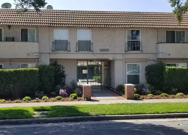 Property at 13850 Victory Blvd, Van Nuys, CA, 91401, 1 bed, 1 bath, [object Object]