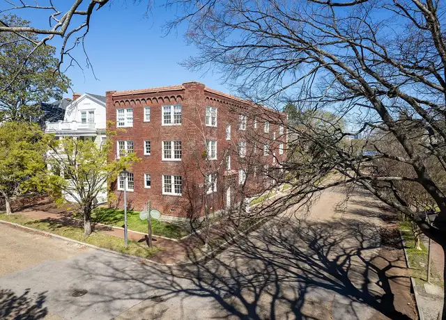 Photo of 320 Dinwiddie St, Portsmouth, VA 23704