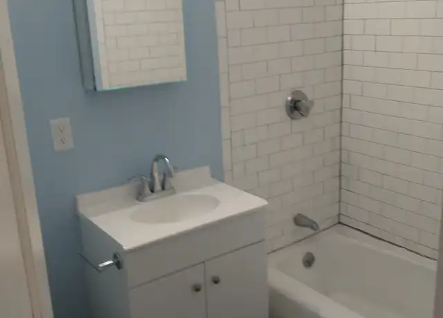 Property at 66 Beacon St Unit 4, Somerville, MA, 02143, 3 beds, 1 bath, [object Object]
