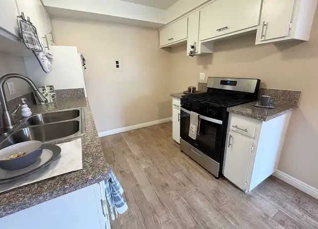 Property at Vista Verde Apartments - 9146 Somerset Blvd, Bellflower, CA, 90706, 1 bed, 1 bath, [object Object]