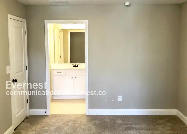 Property at 3870 Valley View Ct, Gainesville, GA, 30501, 3 beds, 2.5 baths, [object Object]