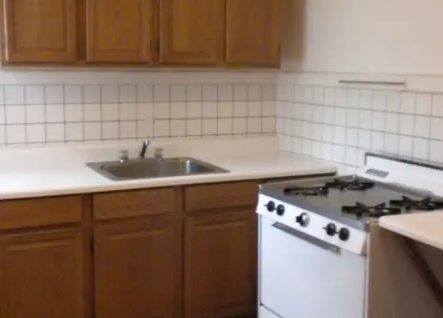 Property at 2544 E Webster Pl, Milwaukee, WI, 53211, 3 beds, 1 bath, [object Object]
