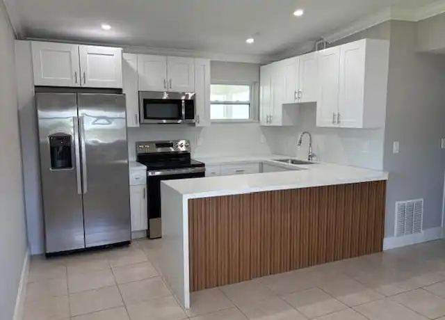 Property at 5580 Honeysuckle Dr Unit Main House, West Palm Beach, FL, 33415, 3 beds, 1 bath, [object Object]