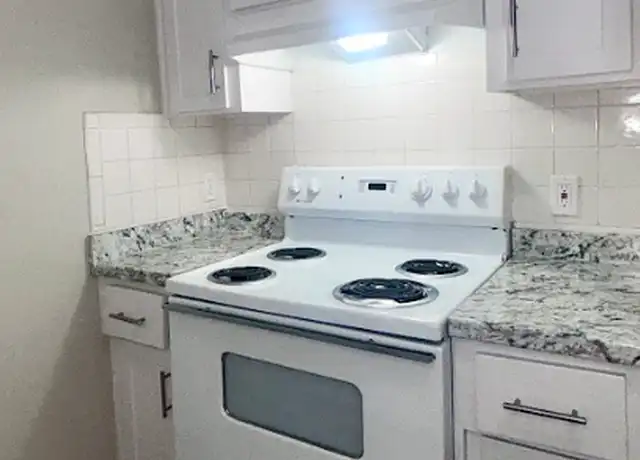 Property at 1424 N Craycroft Rd Unit 2, Tucson, AZ, 85712, 1 bed, 1 bath, [object Object]