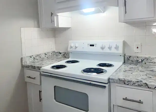 Property at 1424 N Craycroft Rd Unit 2, Tucson, AZ, 85712, 1 bed, 1 bath, [object Object]