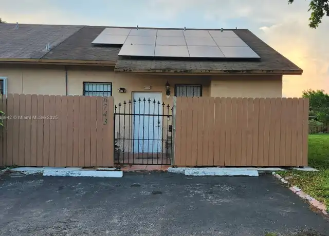 Property at 6743 NW 192nd Ln Unit 6743, Hialeah, FL, 33015, 2 beds, 2 baths, [object Object]
