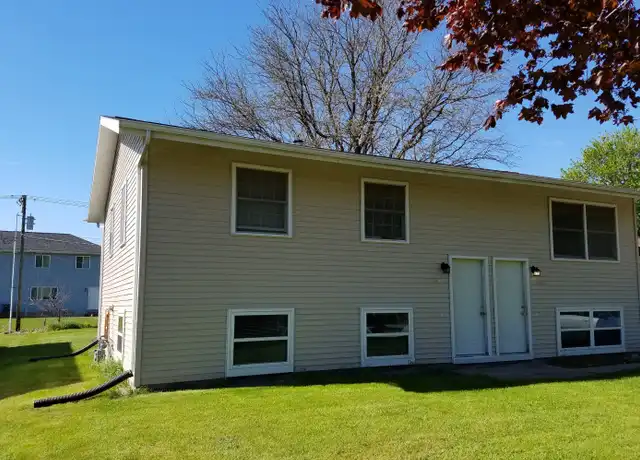 Property at 1510 Starview Dr, Cedar Falls, IA, 50613, 3 beds, 1 bath, [object Object]