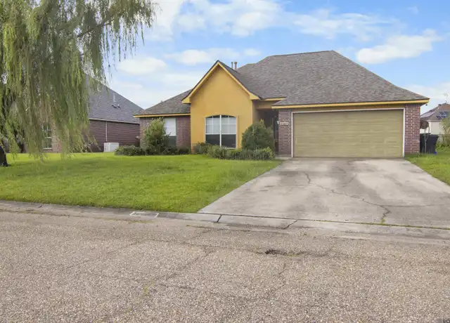 Property at 40450 Hawthorne Dr, Darrow, LA, 70725, 4 beds, 2 baths, [object Object]