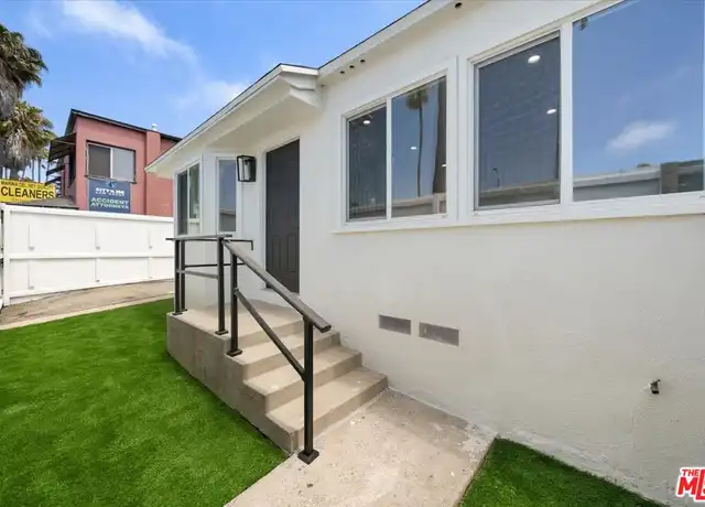 Property at 702 Washington Blvd, Venice, CA, 90292, 1 bed, 1 bath, [object Object]