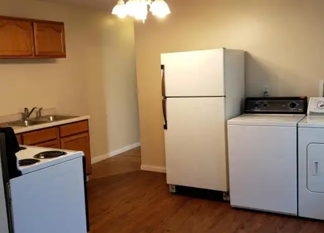 Property at 436 N 4th St, Tipp City, OH, 45371, 1 bed, 1 bath, [object Object]