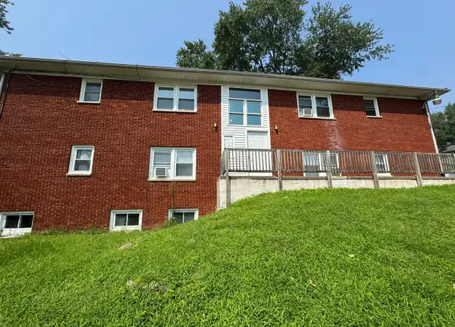Property at 1811 13th Ave Apt 1, Moline, IL, 61265, 1 bed, 1 bath, [object Object]