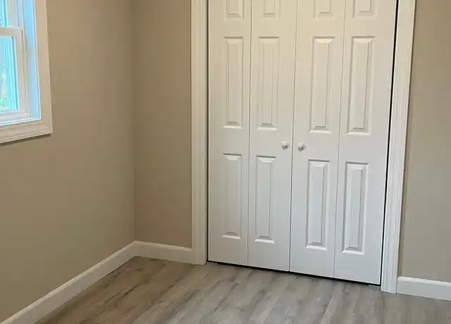 Property at 629 W Lynn St Unit A, Springfield, MO, 65802, 3 beds, 1 bath, [object Object]