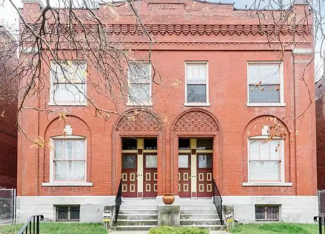 Property at 2304 Russell Blvd, Saint Louis, MO, 63104, 2 beds, 1 bath, [object Object]