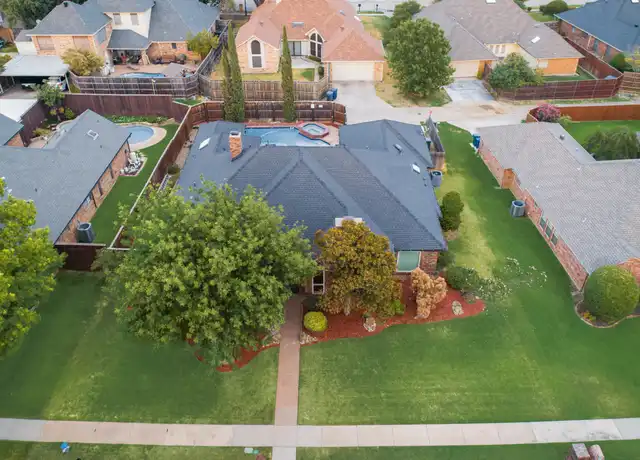 Property at 2706 Brookshire Dr, Carrollton, TX, 75007, 4 beds, 3 baths, [object Object]
