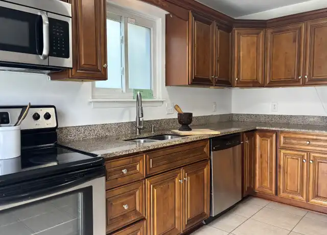 Property at 1372 Riverside Dr, Virginia Beach, VA, 23453, 3 beds, 2.5 baths, [object Object]
