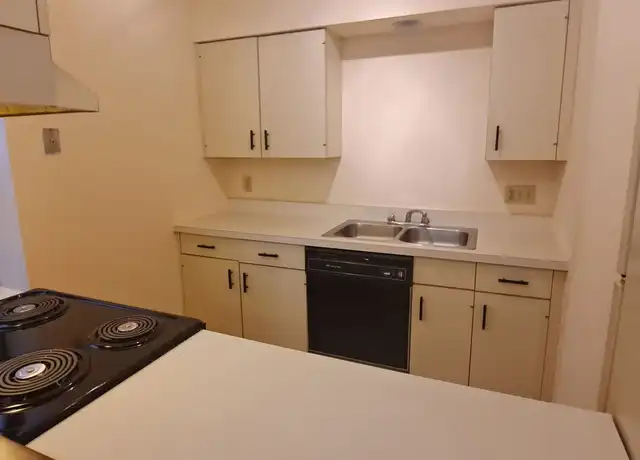 Property at 1217 Lami St Apt B (1W), St. Louis, MO, 63104, 2 beds, 1 bath, [object Object]