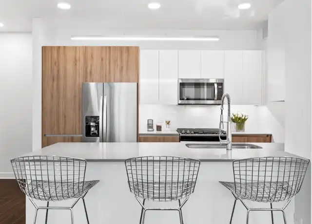Property at 313 W Kinzie St, Chicago, IL, 60654, 1 bed, 1 bath, [object Object]