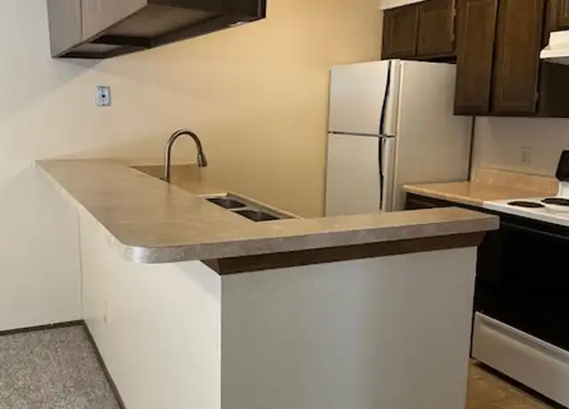 Property at 3425 E English St Unit 307, Wichita, KS, 67218, 1 bed, 1 bath, [object Object]