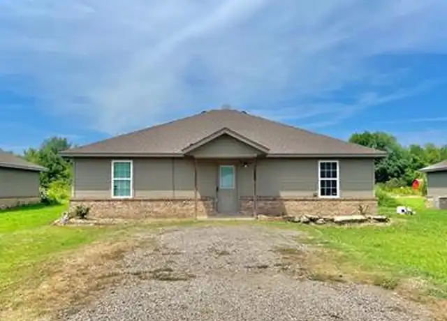 Property at 473763 E 1117 Rd, Muldrow, OK, 74948, 2 beds, 2 baths, [object Object]