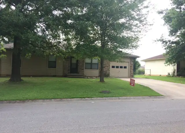 Property at 1008 N Walleye St, Nixa, MO, 65714, 3 beds, 1 bath, [object Object]