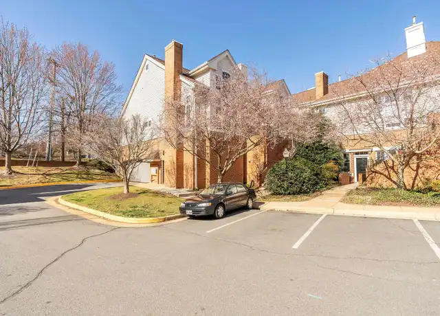 Property at 7037 Haycock Rd, Falls Church, VA, 22043, 2 beds, 2.5 baths, [object Object]