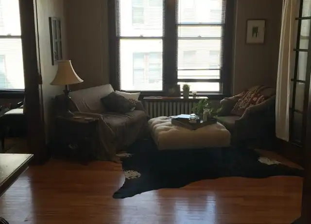 Property at 1786 Hennepin Ave S Unit 04, Minneapolis, MN, 55403, 1 bed, 1 bath, [object Object]