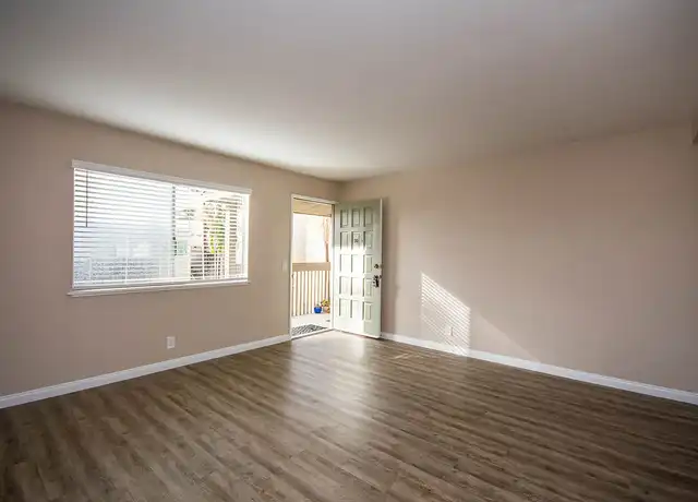Property at Merrywood Apartments - 2585 Jefferson St, Carlsbad, CA, 92008, 1 bed, 1 bath, [object Object]