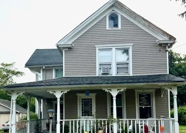 Property at 26 Rollstone Ave Unit 1 Lower Level, West Sayville, NY, 11796, 2 beds, 1 bath, [object Object]