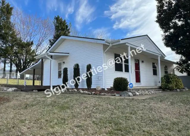 Property at 271 State St, Asheville, NC, 28806, 3 beds, 1 bath, [object Object]