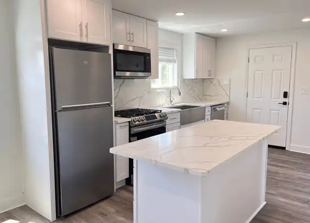 Property at 336 Lowell St Unit 2, Somerville, MA, 02145, 2 beds, 1 bath, [object Object]